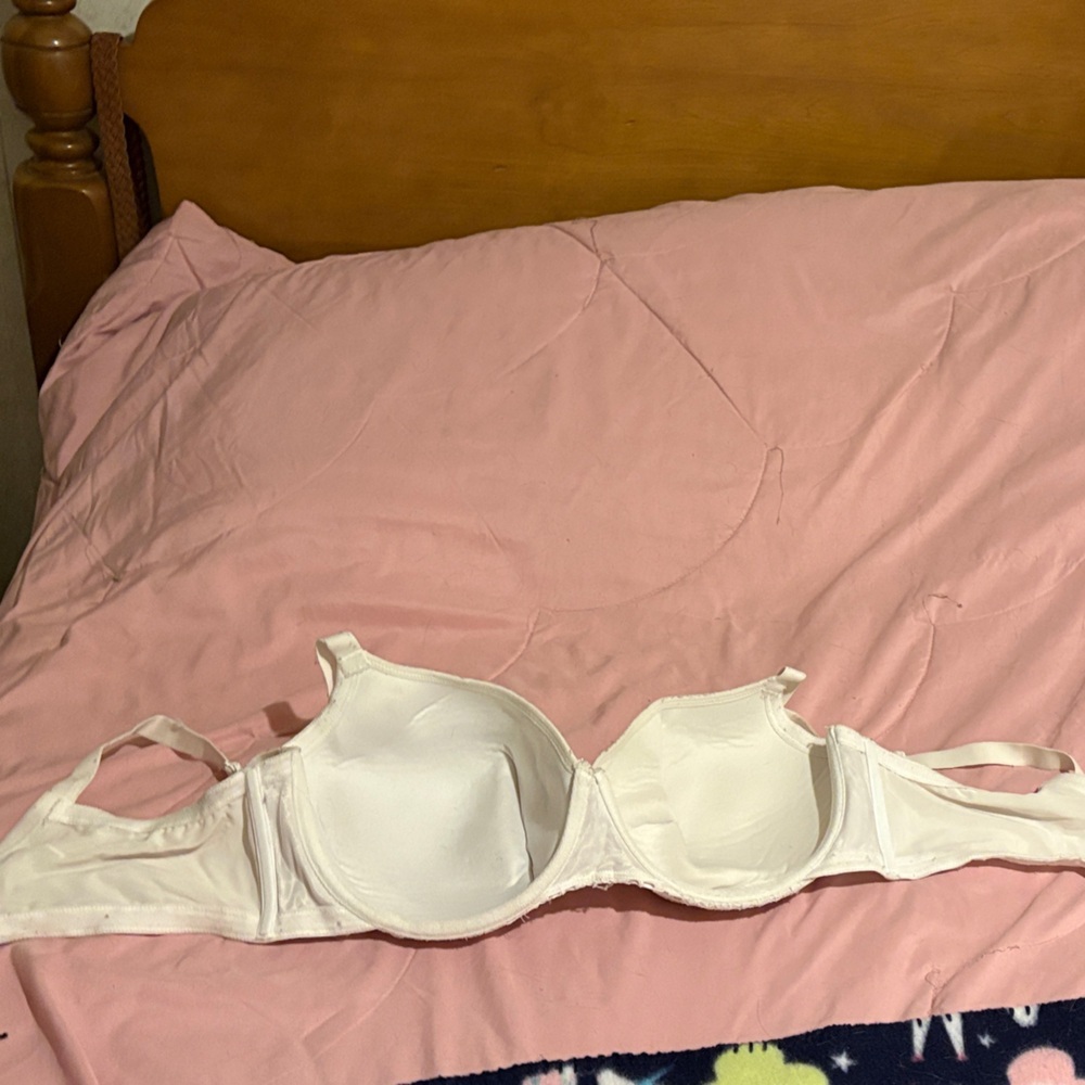 Cacique White Lace 42DD Bra. Like new! - Picture 3 of 3